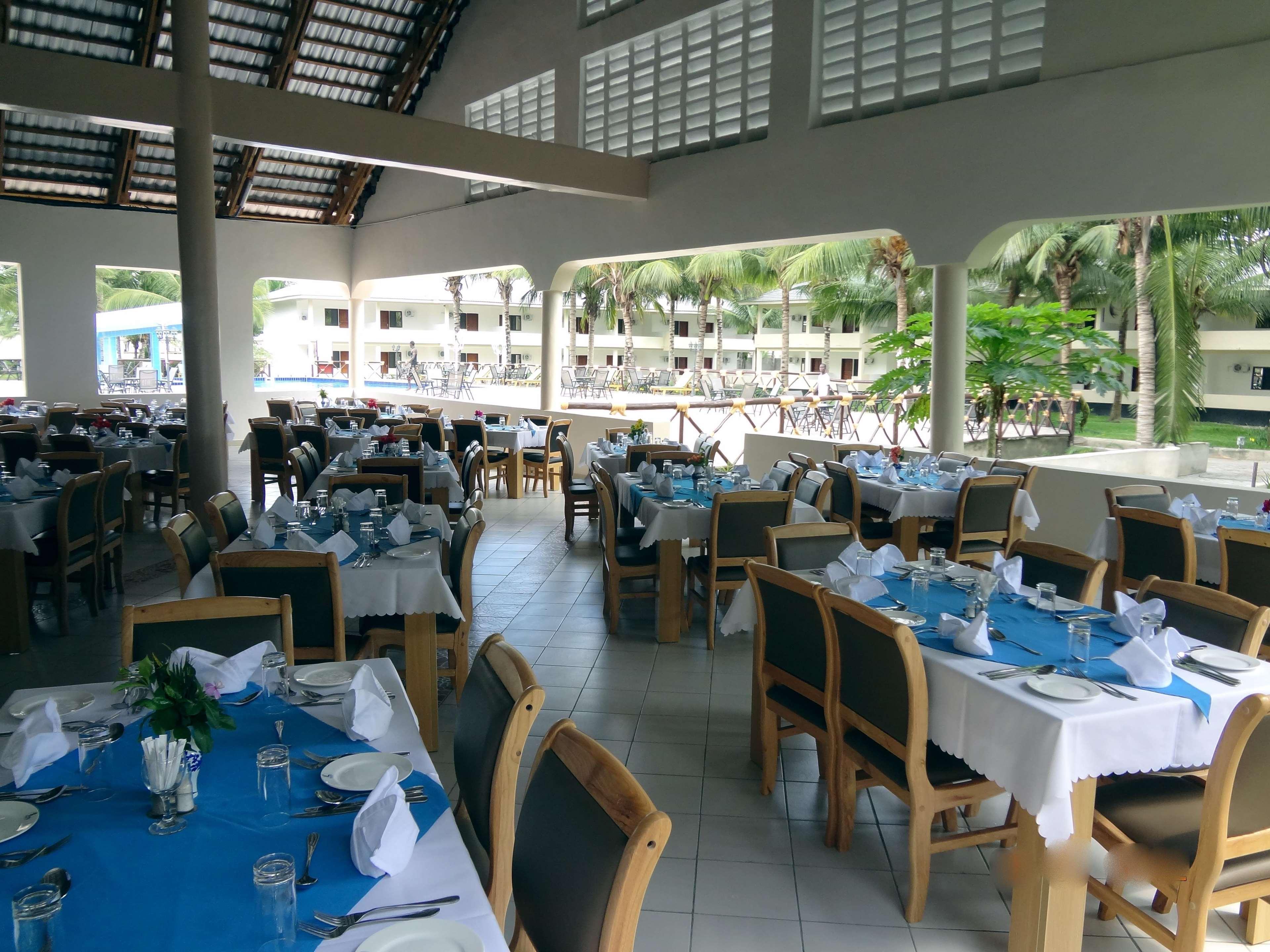 Oceanic Bay Hotel & Resort Багамойо Екстер'єр фото