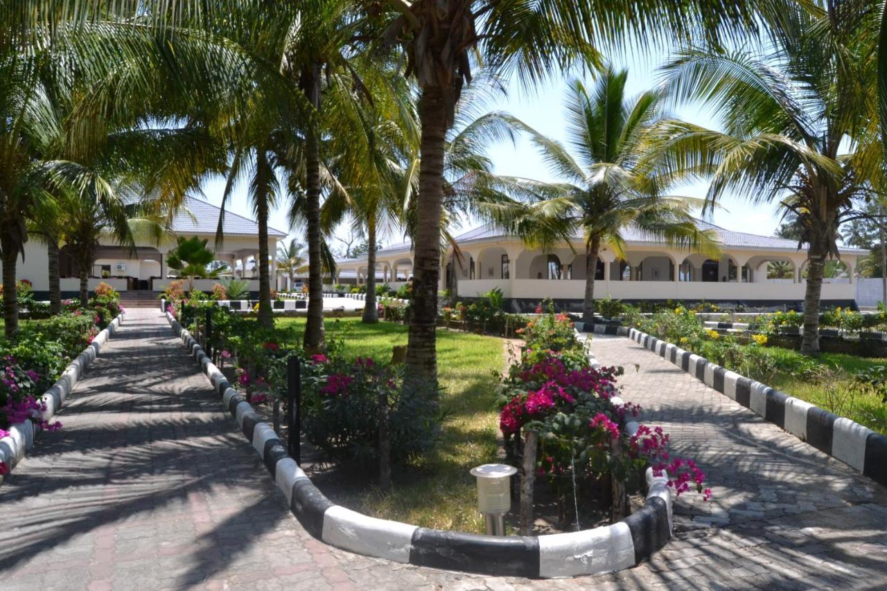 Oceanic Bay Hotel & Resort Багамойо Екстер'єр фото